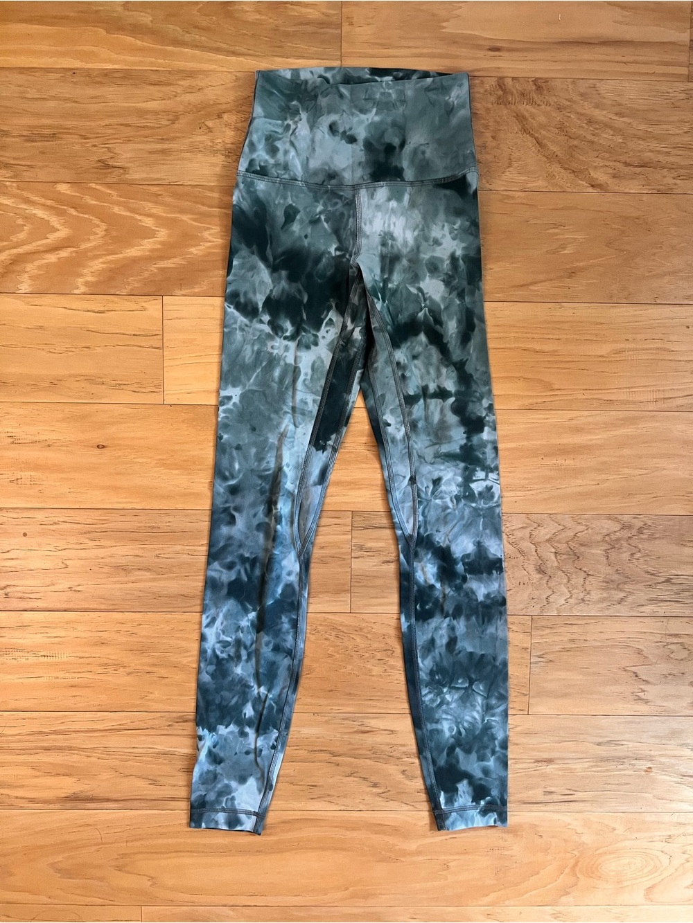 Lululemon Green Diamond Dye Leggings